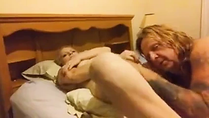 Ormancı büyükanne kırmızı yiyor