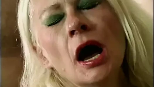 Sıcak puma bana zevk veriyor! (unutulmaz porno duygular hd olarak yeniden düzenlendi)