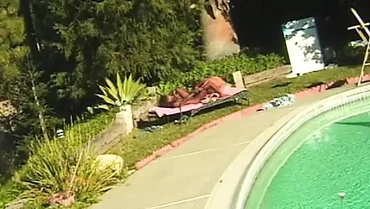 College Geständnisse: Wilder Outdoor-Blowjob