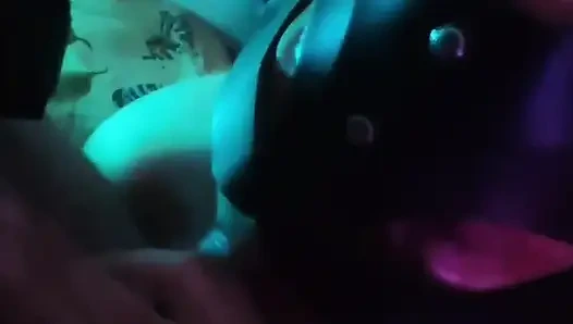 Sahibe domina bakış açısı sakso köle büyük göğüslerine boşalıyor. Faphouse'da tam sahne