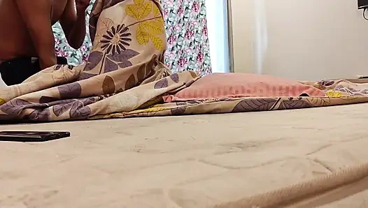 Ateşli desi kız sert sikişiyor