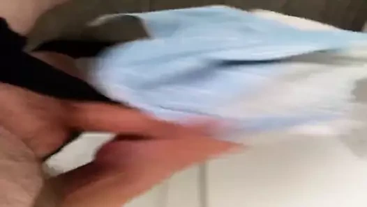 Cum üzerinde büyük sutyen