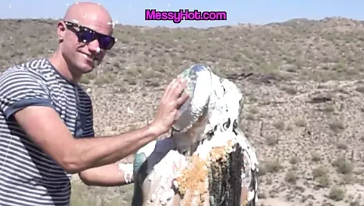 Ukhardcore efsane al Storm yavaş çekimde piliç piliç