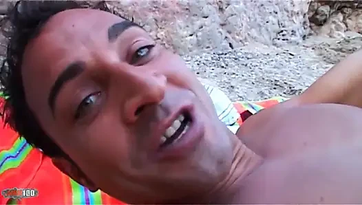Fransız sarışın Vayana ve Jorge - plajda sakso, anal ve açık havada sert boşalma
