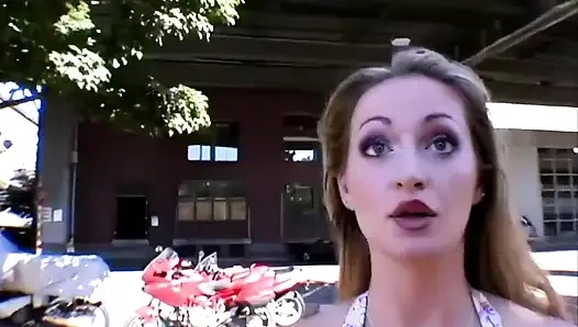 Ateşli 31 Talimatı Büyük Boşalmalı Yüze Boşalma Nostaljik Aline