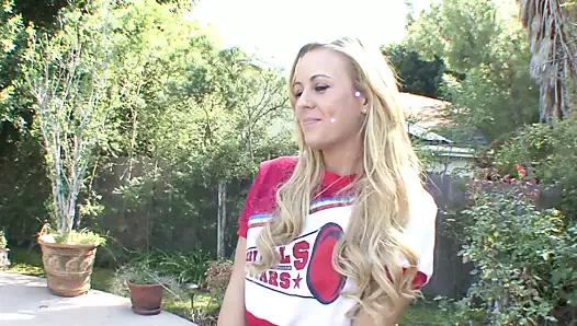 Dreier mit Geschichtsbesamsung und geiler Studentin