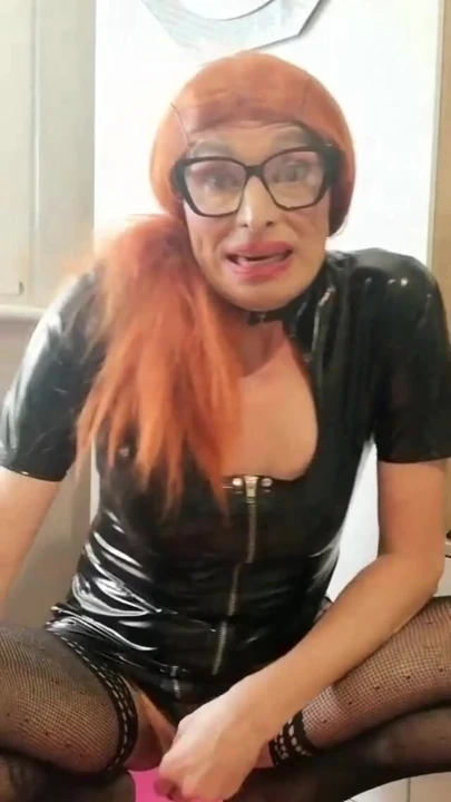 Ağzımda 28 cm dildo