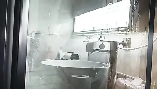 Duşta Beni İzle