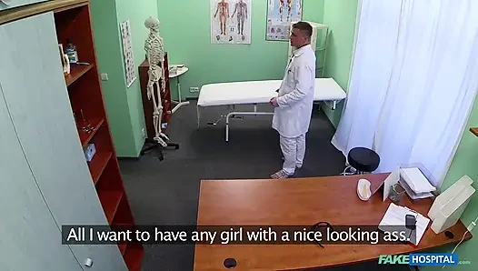 Fake hospital - doktor hastanın depresyonu iyileştirmek için ağır bir doz oral seks reçete ediyor