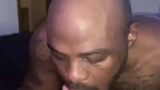 Bay kötü adam beni yüklemeye devam et