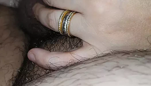 Üvey oğul üvey anneden elle muameleye hayır demiyor