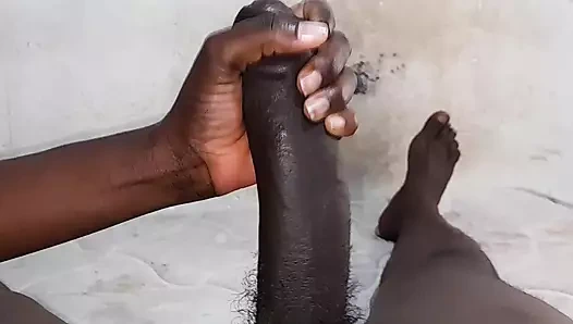 Seks oyuncağımla amcığımda oynuyorum