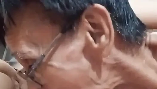 Sulu amcığının bölüm 2'sinde