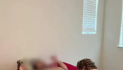 İri güzel kadın amını yediriyor ve sonra kocasının yarağını ağzına alıyor