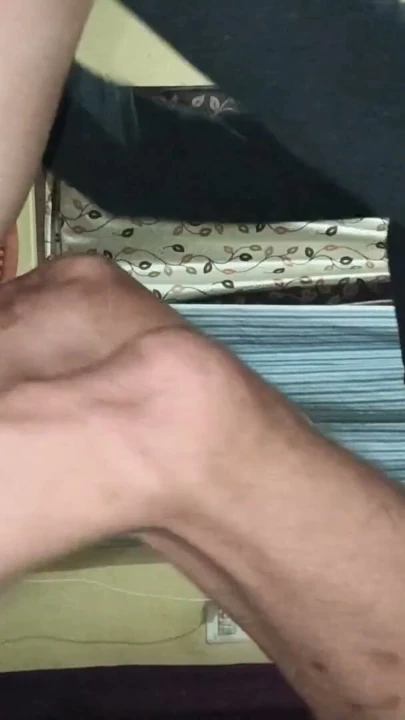 Desi aldatan bhabhi sevgilisinin büyük sikini emiyor ve göğüslerini sağarak sütünü çıkarıyor bölüm 2 | Bölüm 1