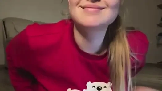 Huge natural tits playing and pussy fingering with jucielussie