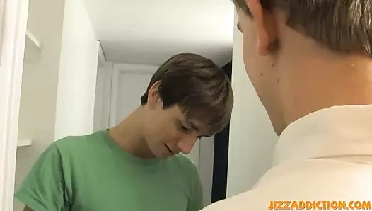 Okul twinks chad hollywood ve nathan stratus anal cins