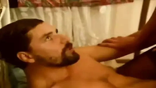 İkizler anal sikişiyor