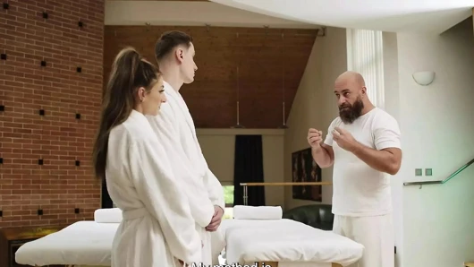 Daddy4k. karşı koyamıyor. Nicole Sweet ve Neeo ile ateşli seks