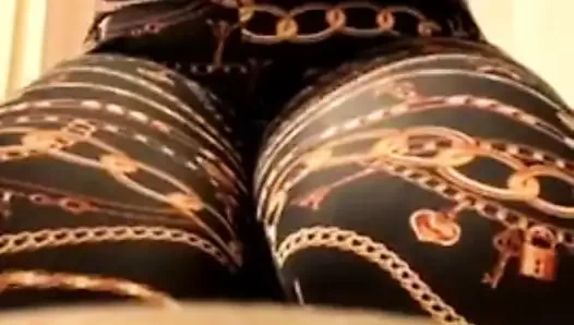 Canavar siyah bağlar dev