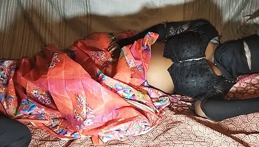 (Bölüm 1)Devar vabi seks zamanı. Gerçek köy romantik ve sert sikişiyor