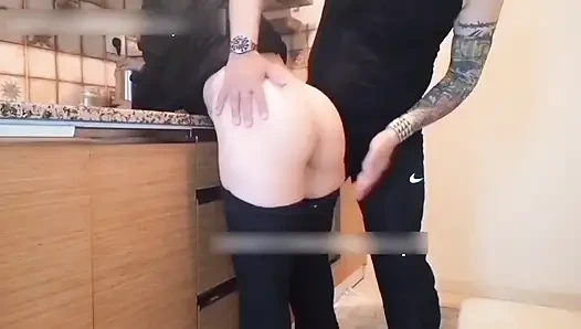 Sarışın Taytlı Milf Güneş Mutfakta Sex