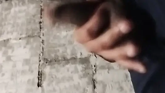 Bu üvey baba mastürbasyon yapıyor