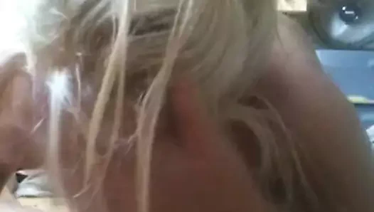 Üvey kız kardeş her yere boşalıyor