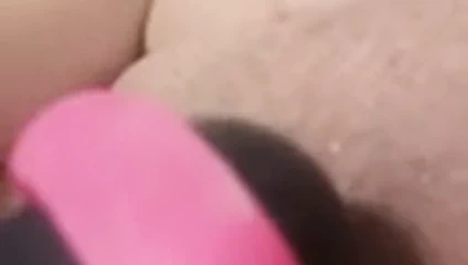 iki oyuncak bir amcık