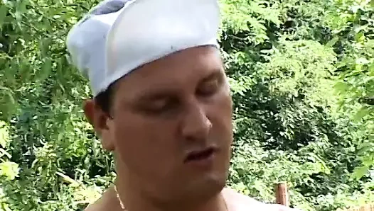 Yakışıklı şef bu bbw bayana sahada nasıl davranacağını biliyor