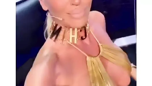 Drolja Jelena Karleusa mami kurac velikim sisama