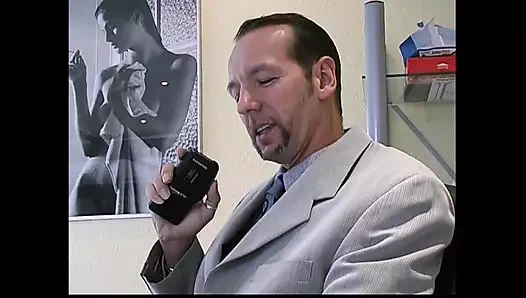 Genç kız havuzda sert yarakla amını parçalatıyor