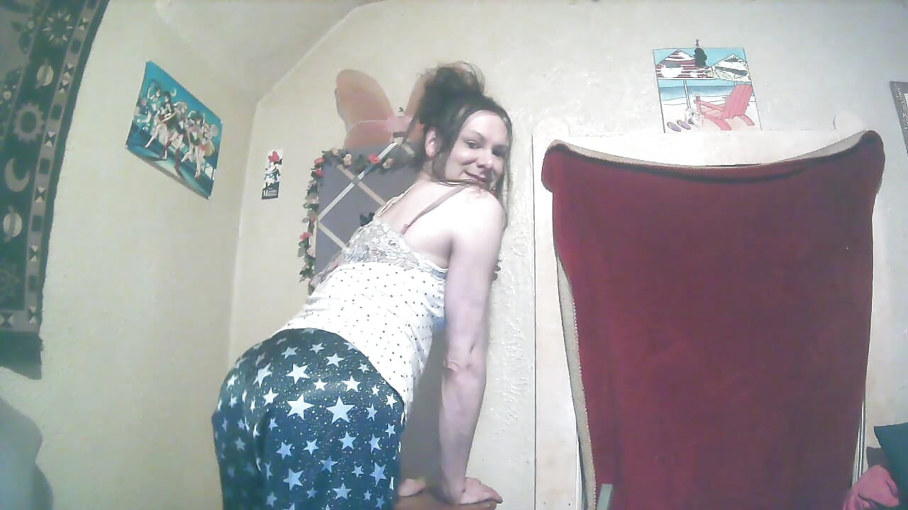 Millie'nin pijama partisi denemesi