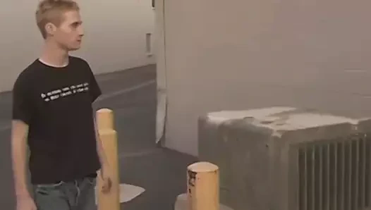 genç dostum var onun sert horoz emdi ve verir bir sıcak yüz