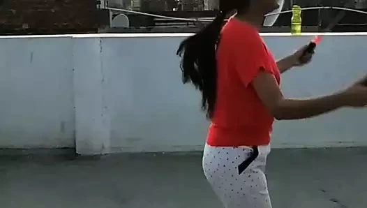 Desi kız göğüsler atlama