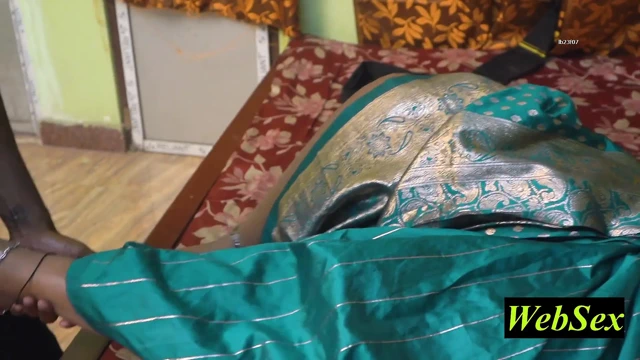 Hintli köylü üniversiteli kız programdan sonra romantik ateşli seks! Hintçe Gerçeklik