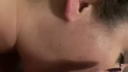 eski kız arkadaşım taşaklarımı yalıyor