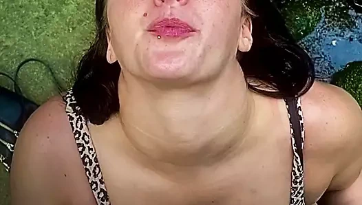 Kız beni parkta emiyor