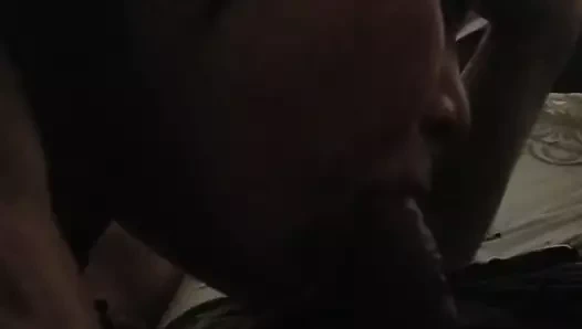 Benim gurl deeptroat yapmaya çalışıyor