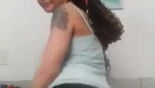 Kocam ve oyuncak düşünce benim yapay penis ile kendimi lanet