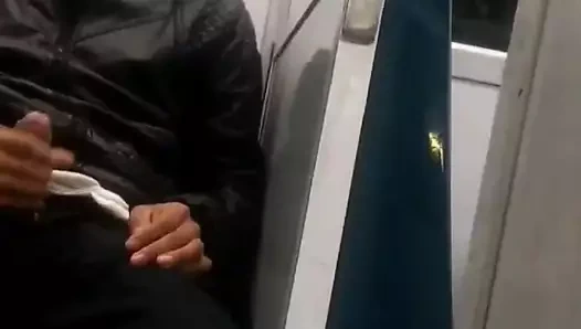 Laba si muie in tramvai