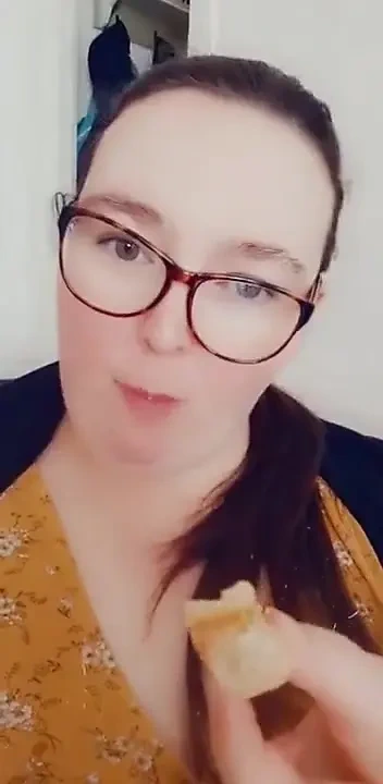 Senin için bu çörek yiyorum