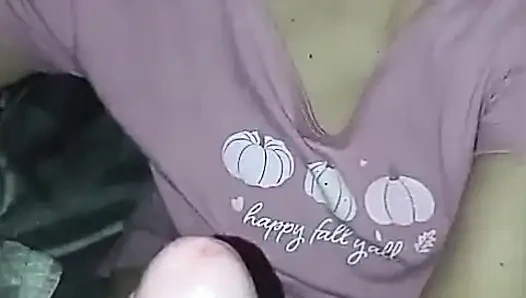 Baskın bir bakış açısı oral seks ve ağzına boşalma ve yutma. Onun yarağını emmeyi seviyorum! Ağzıma boşalması hoşuma gidiyor!