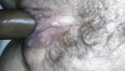 Büyük memeli parlak ıslak yarak ıslak amcığı sikiyor..