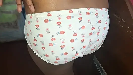 Doğal büyük memeli Asyalı orta yaşlı seksi kadın