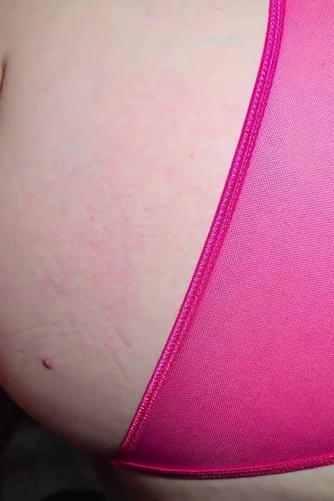 Üvey anne seksi iç çamaşırlı ofisime giriyor - büyük götü