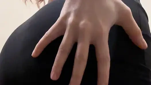 Azgın kız çifte penetrasyona hazırlanıyor