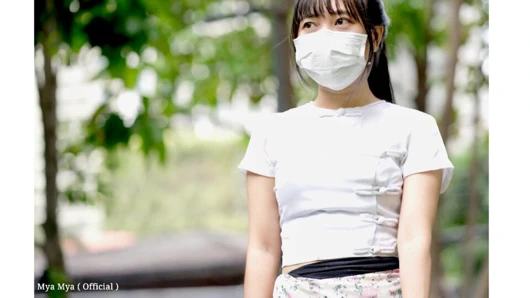 Yağ masajı için büyük göt Asya kız