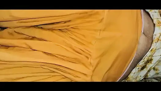 Evli evli kadın ilk kez silikonlu condon sikişiyor sert sikişiyor