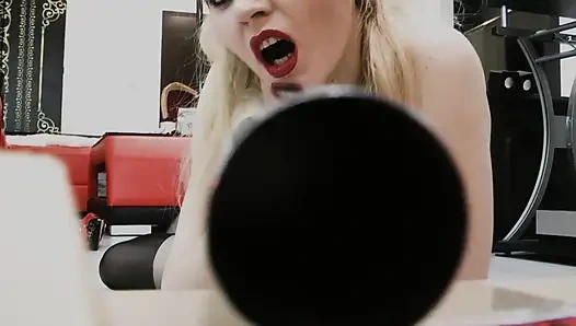 Kadın egemenliği fantezi lateks